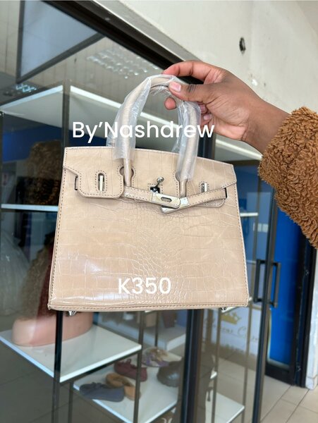 Women's beige handbag
