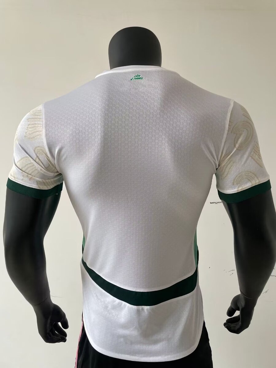 Maillot de football blanc élégant