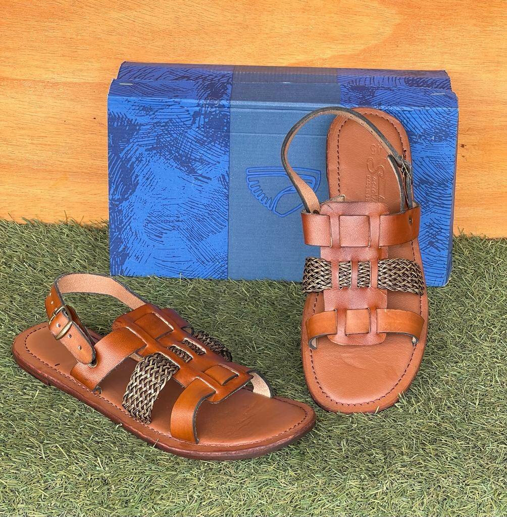 Sandales en cuir tressé