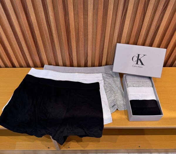 Top&down, boxers and T-shirt