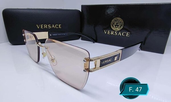 Lunettes Versace élégantes