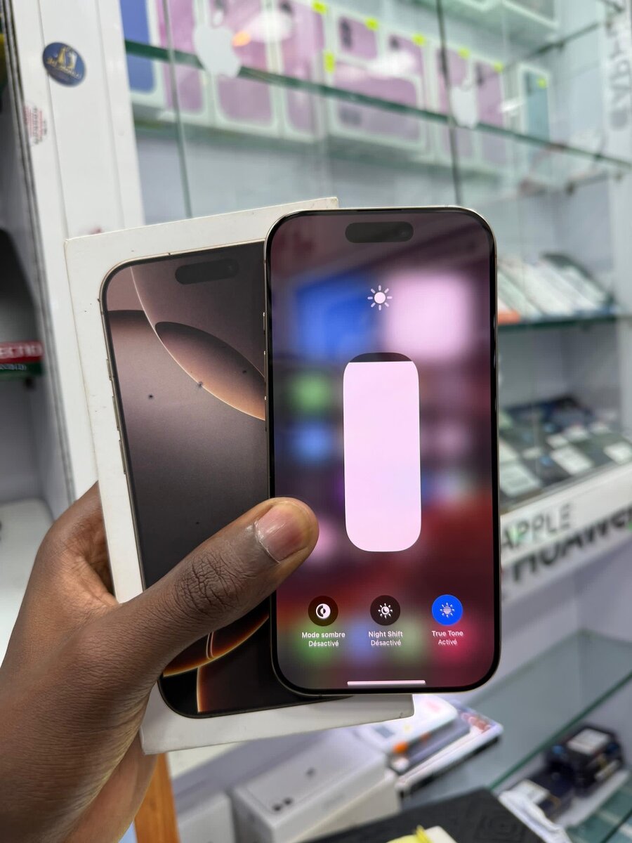 iPhone 16pro 256giga état 10