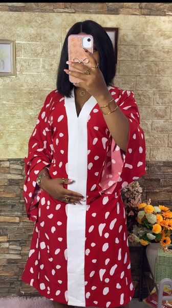 Robe kimono rouge à pois
