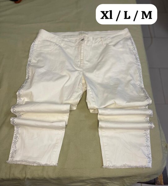 Pantalon blanc élégant femme