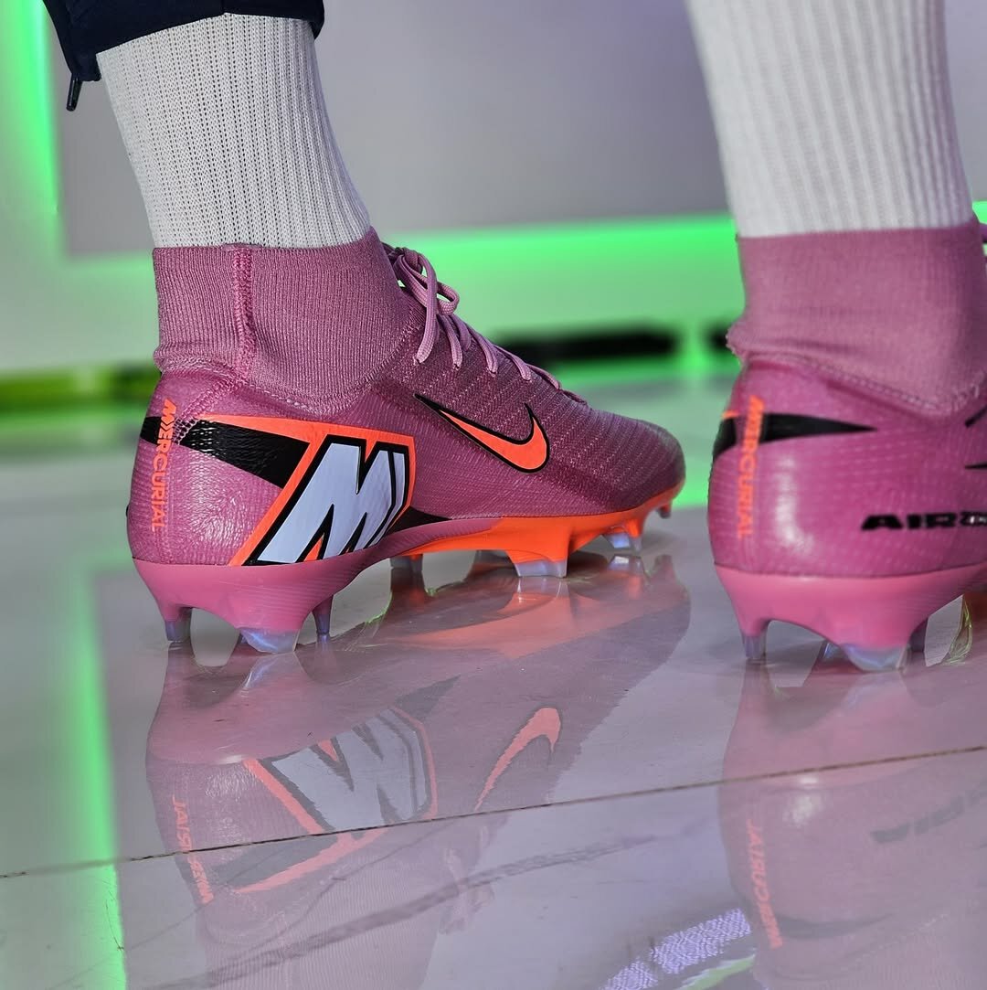 Chaussures de Football Roses
