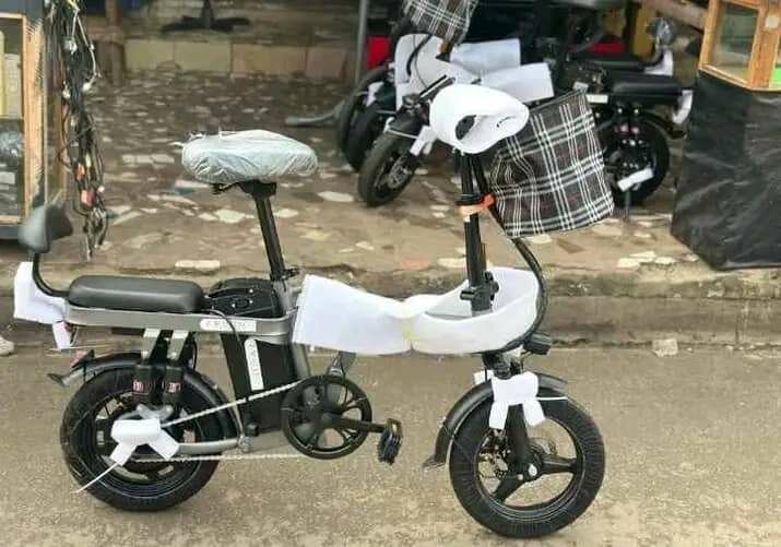 Vélo électrique pliable urbain