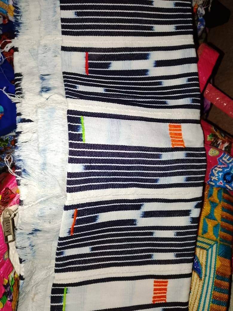 Étoffe en coton rayée colorée