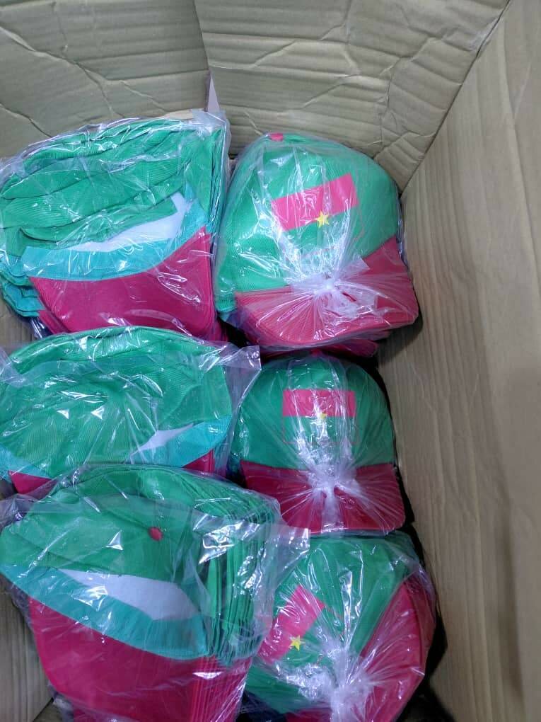 Casquettes colorées pour grand