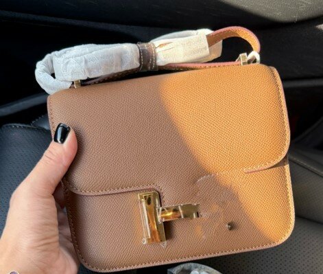 Стильная сумка из натуральной кожи