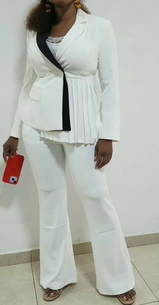 Blouse chic en satin blanc