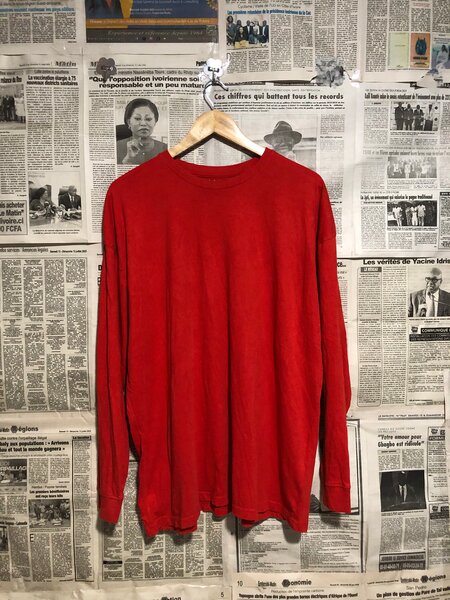 T-shirt rouge à manches longues