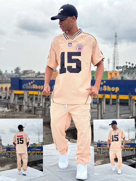 Ensemble de sport football style