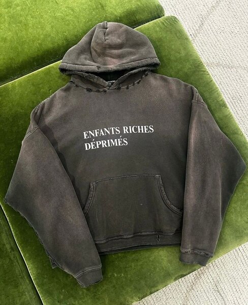 Sweat à capuche noir délavé 'Enfants Riches'