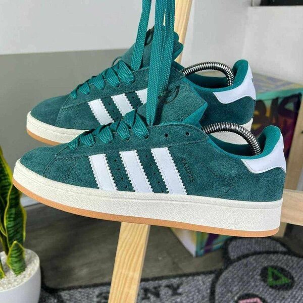 Adidas campus