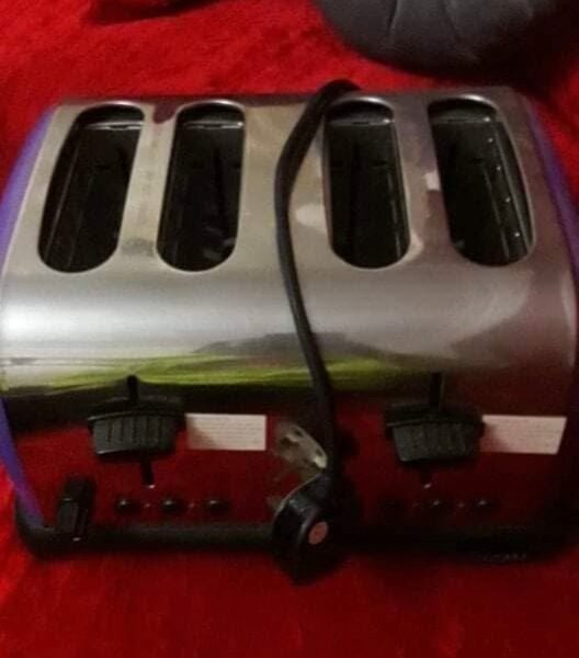 Grille-pain à 4 fentes