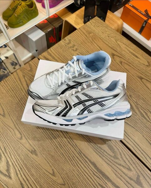 ASICS+ LACETS FLUFFY