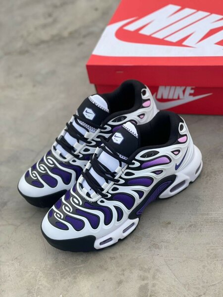 Nike T.N