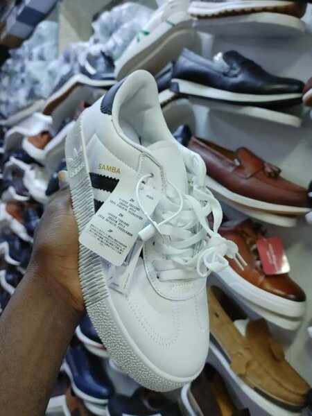 Chaussures baskets adidas