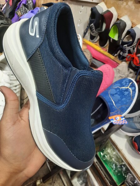 Mens sne