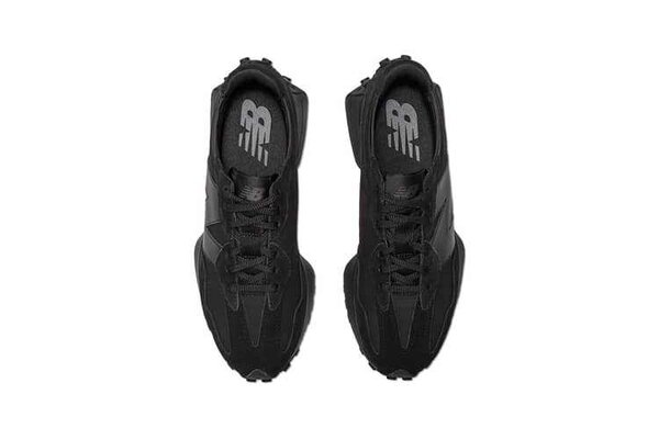 Chaussures de sport noires hommes