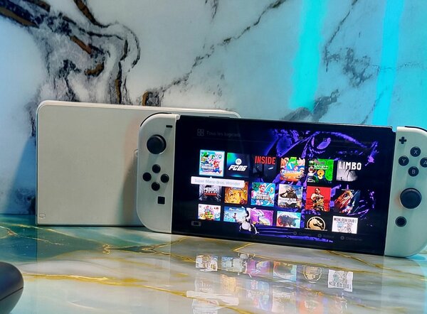 Nintendo Switch Old craqué 28j