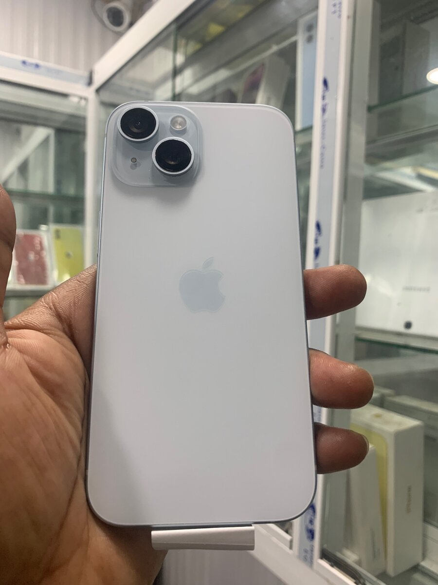 iPhone 15 simple