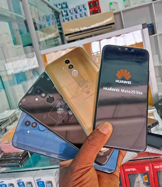 Huawei mate 20 lite.