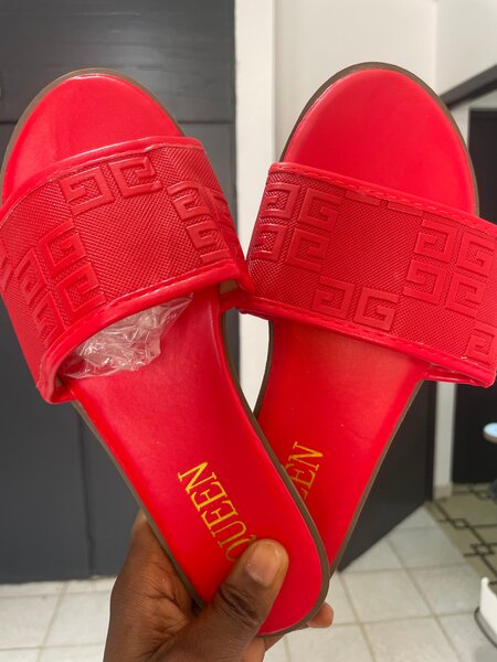 Claquettes d'été élégantes