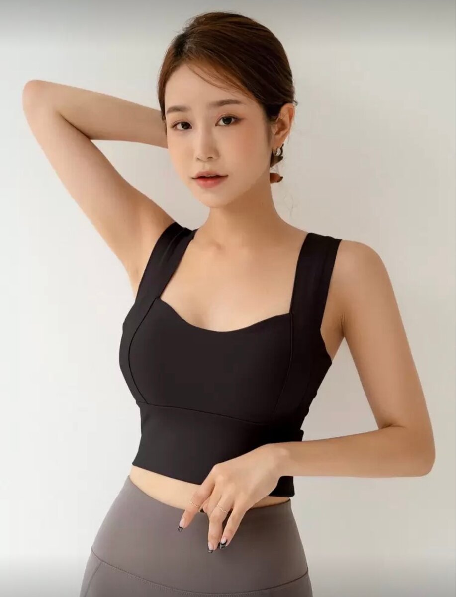 Top court moulant noir