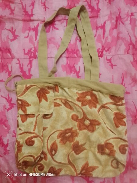 Sac à main floral élégant