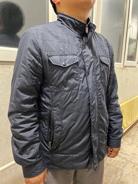 Куртка деми  темно-синего цвета