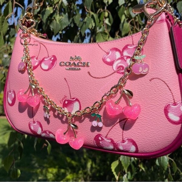 Sac à main cerises rose vif