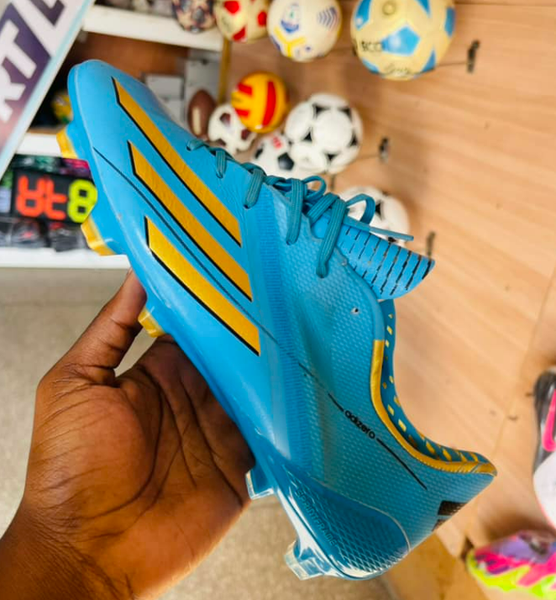 ADIDAS ADIZERO 