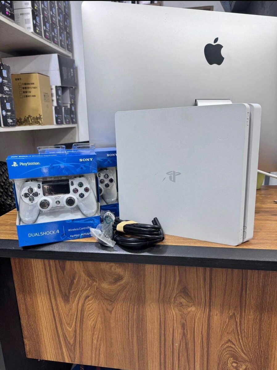 Console Sony PlayStation 4 Slim