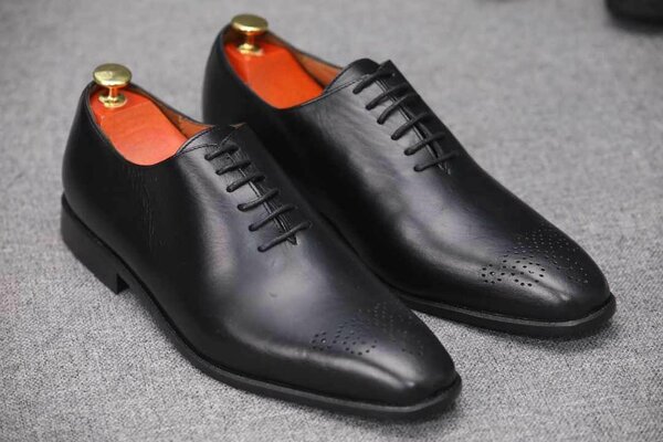 Chaussures habillées noires pour homme