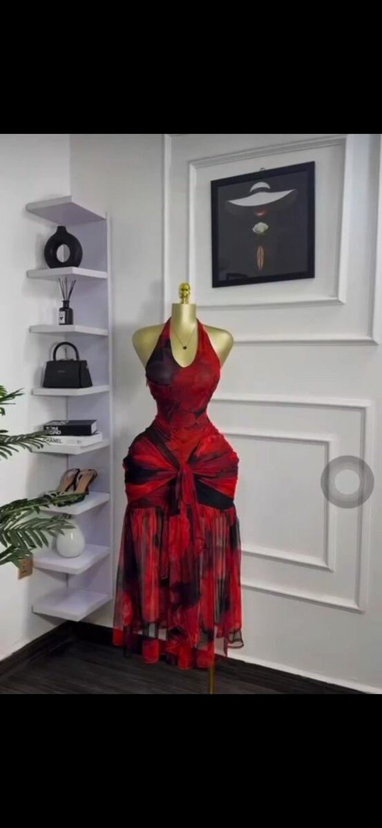 Robe longue rouge élégante