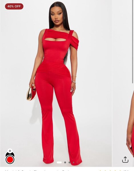 Combinaison rouge asymétrique