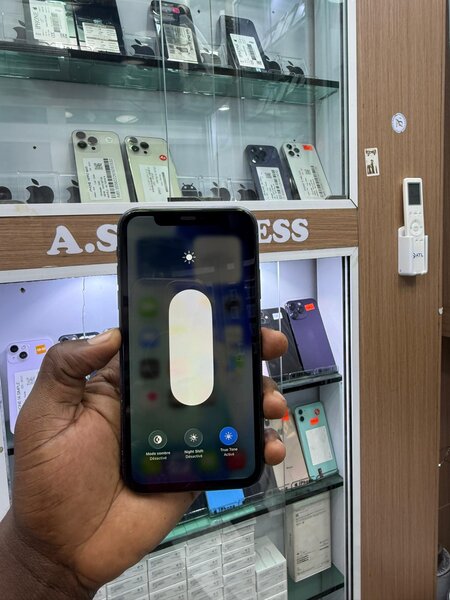 11 simple 64Go sans ID