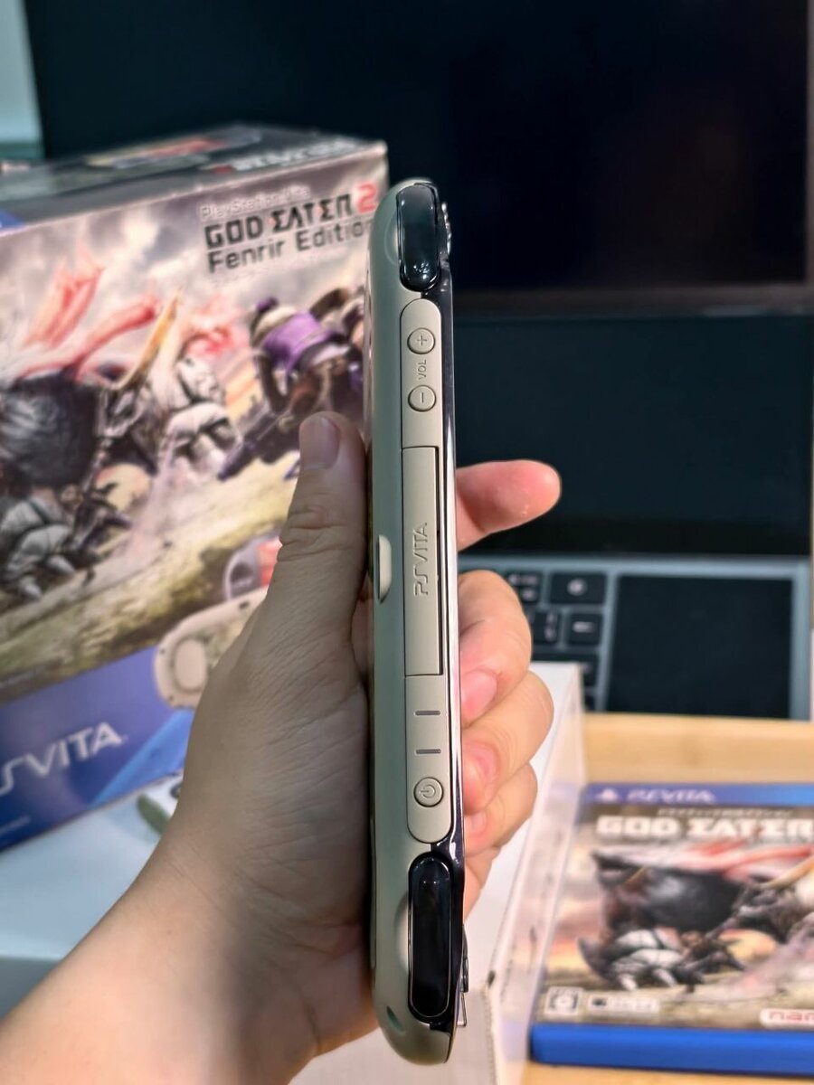 Console PS Vita Édition God Eater