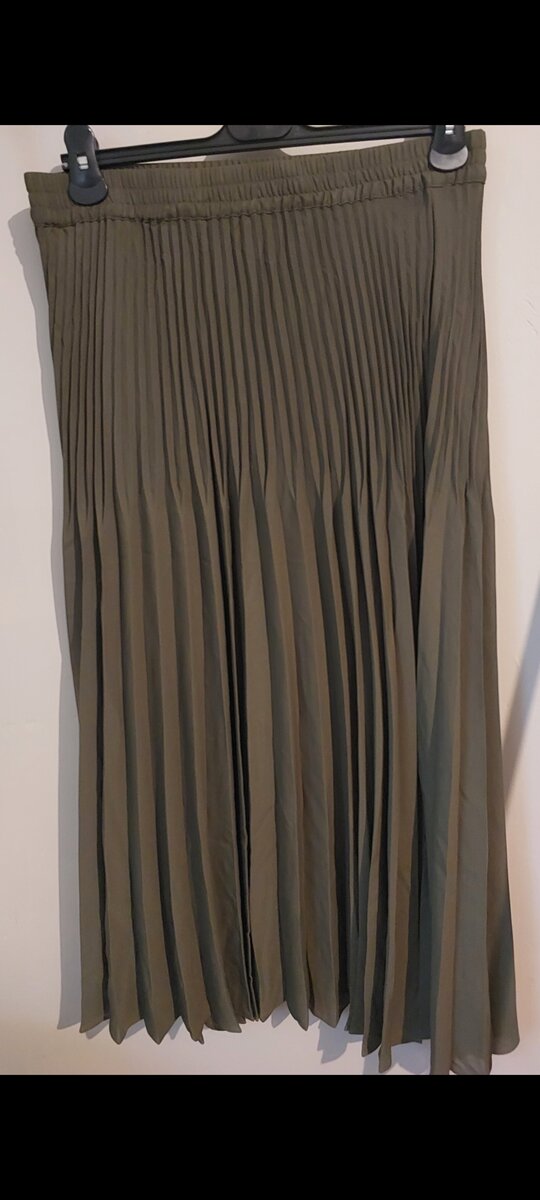 Army Green Knife Pleat Skirt