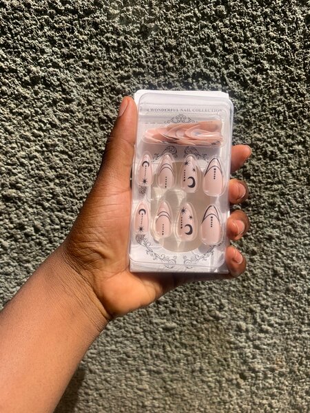 Ongles Artificiels Élégants