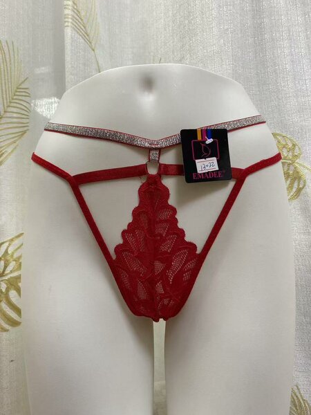 String en dentelle pour femmes