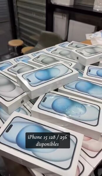 iPhone 15 - 128/256 Go