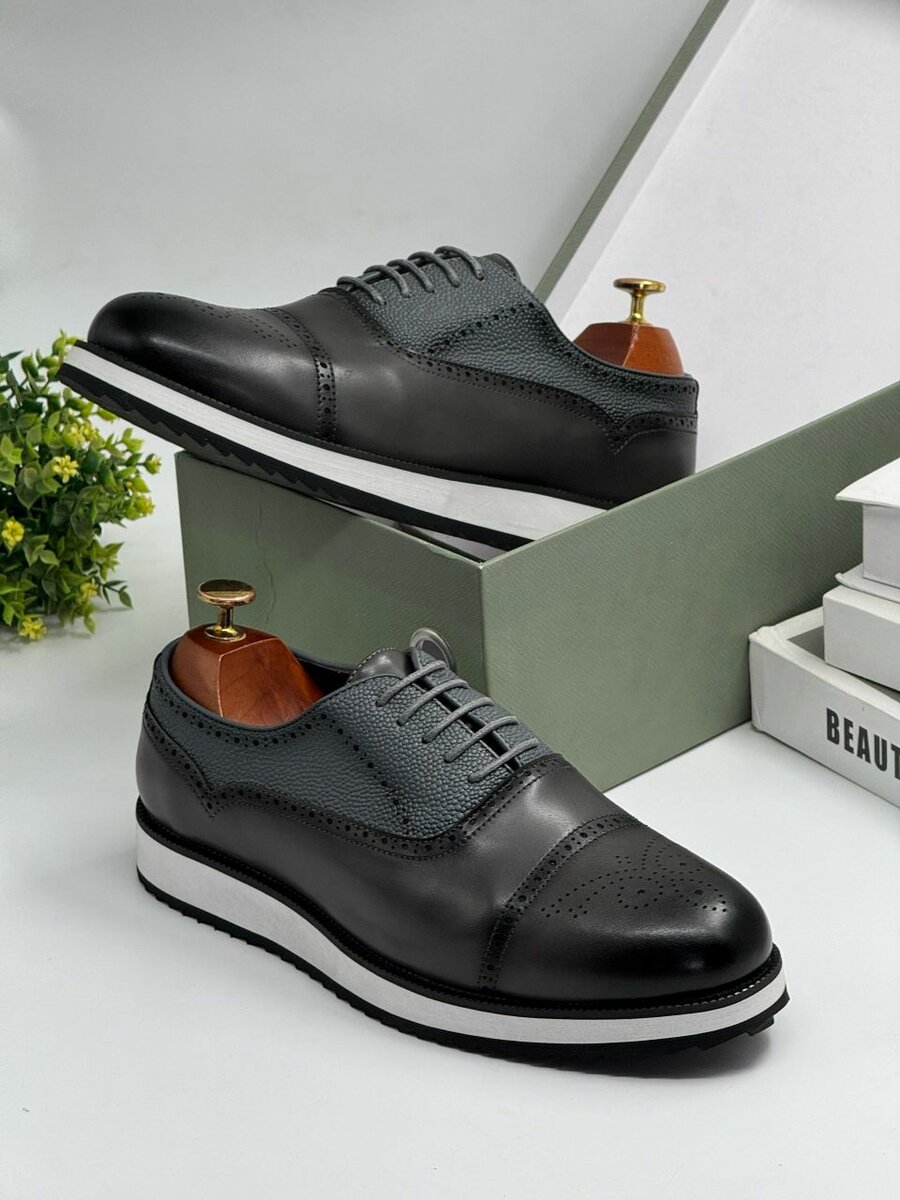 Dress shoes