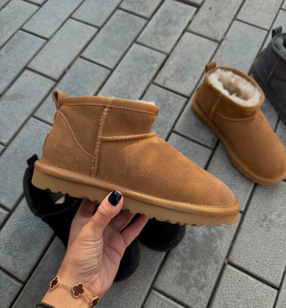 Удобные замшевые угги