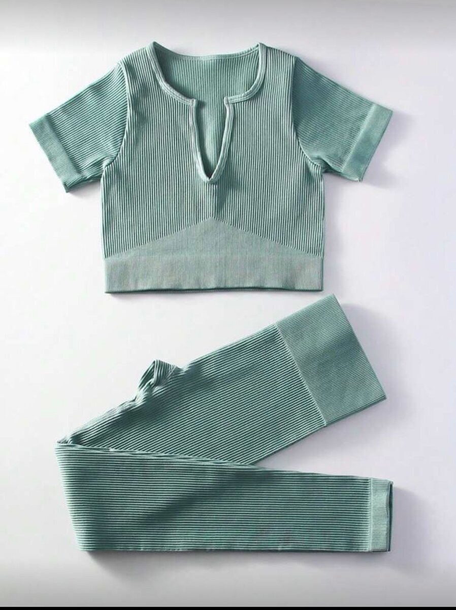 Ensemble de sport femme