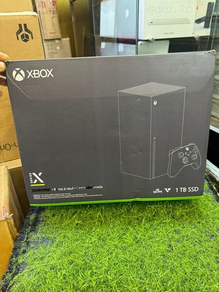 Xbox Series X 1TB SSD Console  with Wireless controller