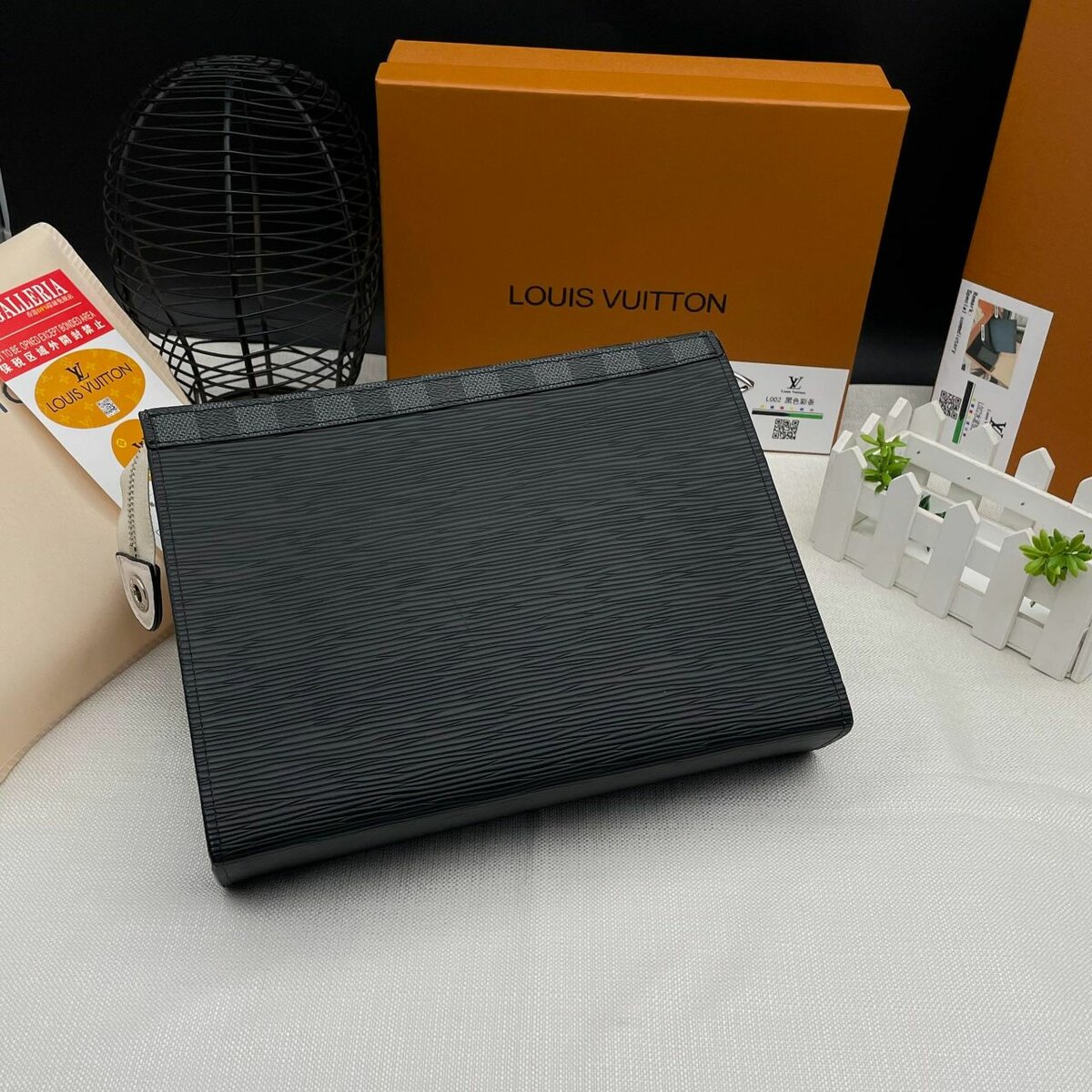 Solid branded side bags