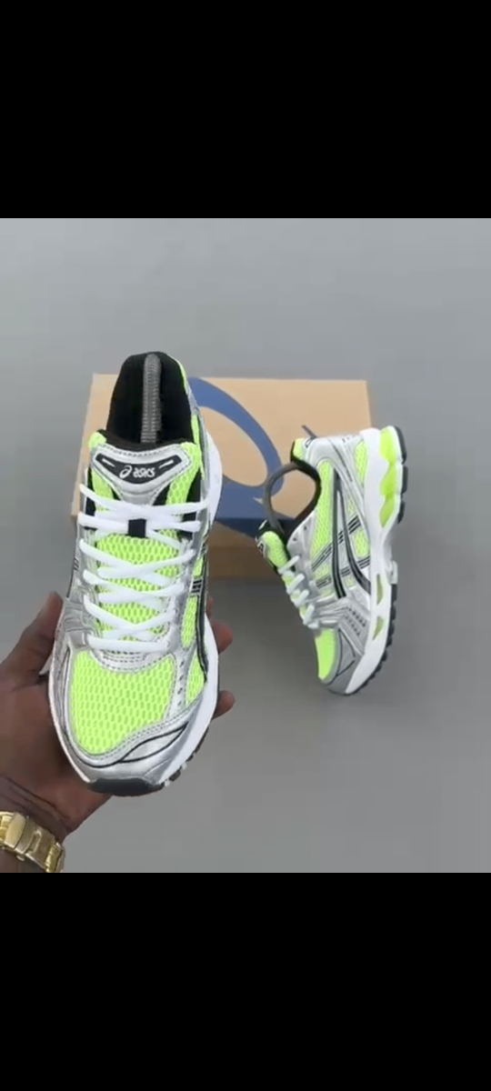 Basket a-asics authentiques