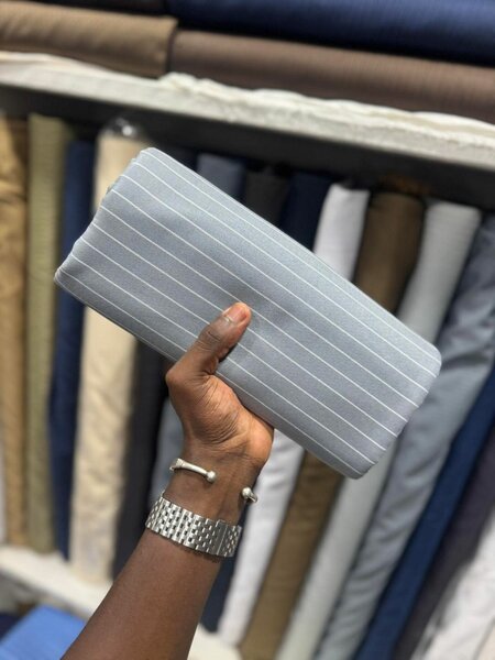 Tissu à rayures pou tinuque